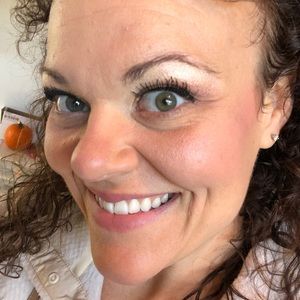 Meet your Posher, Lindsay